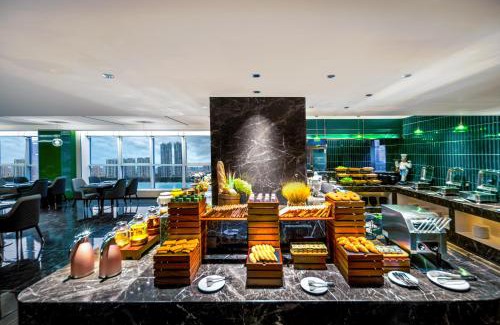 Yuexiu Hotel | Mehood Elegant Hotel Guangzhou Ersha Island Pearl River Night Tour - Complimentary Shuttle Bus between hotel to Canton Fair Complex during Canton Fair