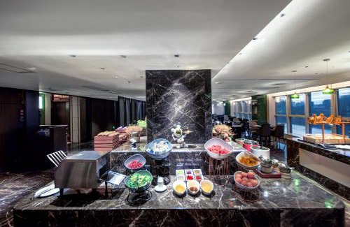 Yuexiu Hotel | Mehood Elegant Hotel Guangzhou Ersha Island Pearl River Night Tour - Complimentary Shuttle Bus between hotel to Canton Fair Complex during Canton Fair