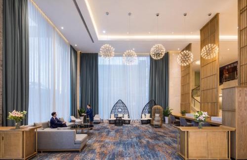 Panyu Hotel | Mehood Lestie International Hotel Nancun Wanbo Metro Station Branch - Free Shuttle Bus to Canton Fair Complex During Canton Fair Period & Free breakfast & Free afternoon tea & Free midnight snack & Free VPN Internet Access