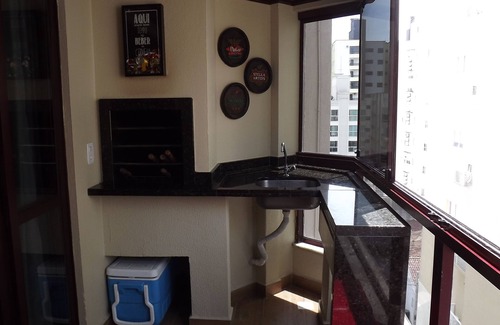 Castelo Branco Apartment | Meia Praia-Itapema/SC (Cable TV + Wifi + Coded Air + Ecological Fireplace)