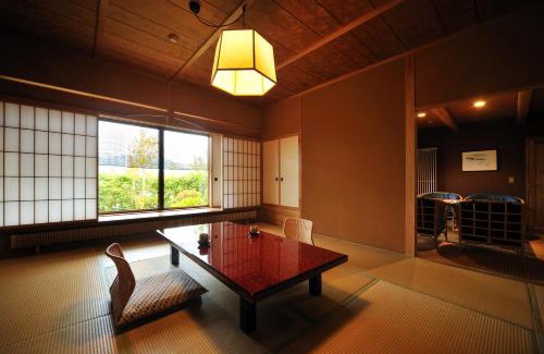 Kaminoyama Hotel | Meigetsuso