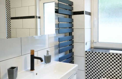 Meinerzhagen House | Meinerzhagen - Schöne Unterkunft mit Kamin