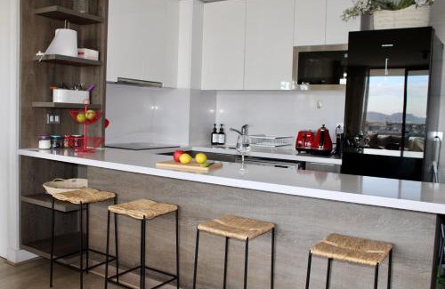 Apoquindo Apartment | Mejor ubicación! Cerca a Mall parque Arauco, wifi, balcón