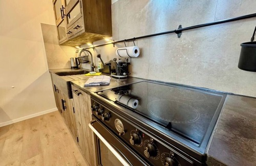 Celle Apartment | MEL&BENS Balcony Suite | Old Town | Parking Option