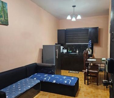Batangas City Apartment | Mel's Place Batangas Unit 2 Two Bedroom House w Free Parking WIFI Smart TV Netflix Hot & Cold Shower