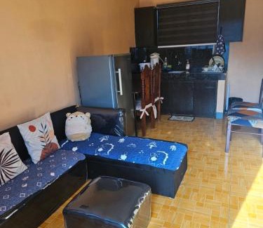 Batangas City Apartment | Mel's Place Batangas Unit 2 Two Bedroom House w Free Parking WIFI Smart TV Netflix Hot & Cold Shower