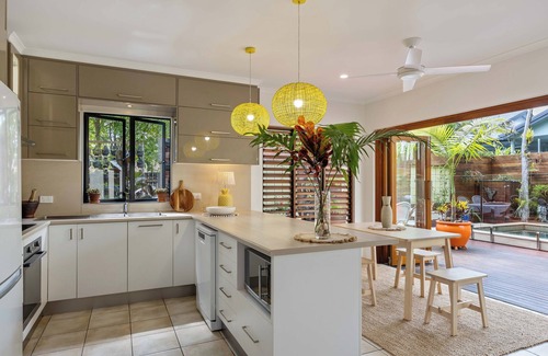 Port Douglas Villa | Melaleuca Villa with Private Pool in Port Douglas