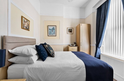 Torquay City Centre Bed & Breakfast | Melba House