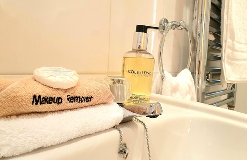 Torquay City Centre Bed & Breakfast | Melba House