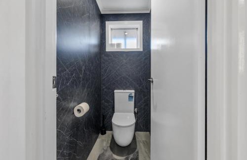 Tullamarine Villa | Melbourne Airport Pet friendly Guest House