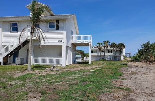 Melbourne Beach House | Melbourne Beach Townhouse on oceanfront 1.2 acre property