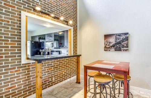 Historic Downtown Melbourne Apartment | Melbourne Condo with Balcony - 3 Mi to Beach!
