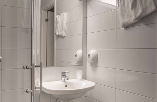 Melbu Hotel | Melbu Hotell