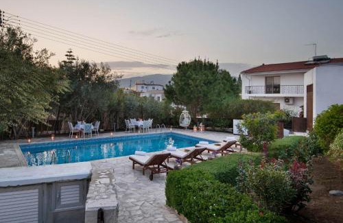 Pareklisia Bed & Breakfast | Meleni Cottage Houses