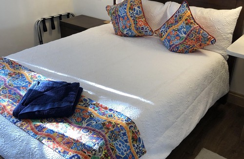 Rushmoor District Hotel | Melford House