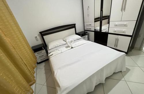 Praia do Morro Apartment | MELHOR ESCOLHA - 2 Quartos com AR CONDICIONADOS SPLIT, Air Fryer, Wi-Fi, Disney Plus, Star Plus, HBO Max, Cadeiras de Praia, Caixa Térmica - 7 pessoas - Localização Nobre - CONFORTO Máximo!