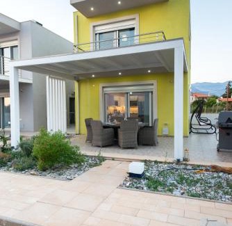 Kokinos Pirgos House | Melia villa
