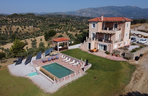 Kymi-Aliveri Apartment | MELILOFOS Suite Ground Floor Poolside