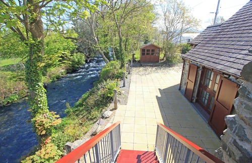 Dinas Cottage | MELIN Y CIM, pet friendly, character holiday cottage in Caernarfon