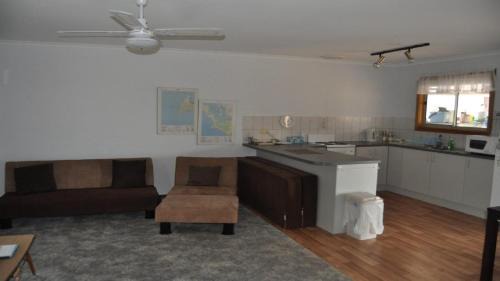 Lake Wangary House | Melina's Cottage Is A Neat, Tidy, Budget Property