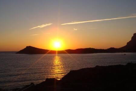 Mirties Apartment | Melinas sunset-Romantic Honeymoon with amazing seaview sunset