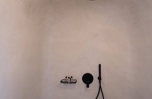 Megalochori Villa | Meliti Cave Suite