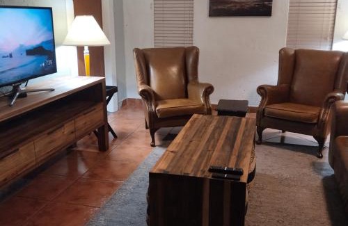 Emalahleni Apartment | Melkbos Place