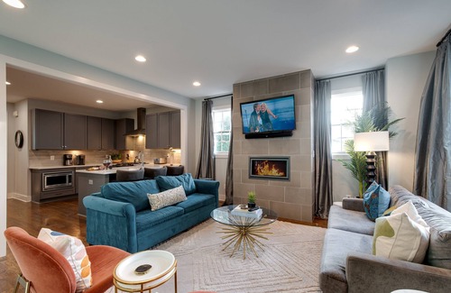 Edgehill Cottage | Melodic Skyline - Rooftop Views - 12th S District