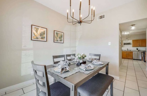 Flower Mound House | Melody Home near Grapevine, DFW Airport w backyard