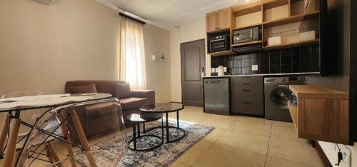 Greater Johannesburg Metropolitan Area Apartment | Melrose Corner Self-Catering Hotel Apartments