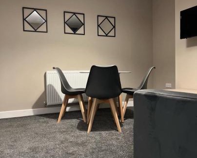 Hull House | Melrose Street House Share