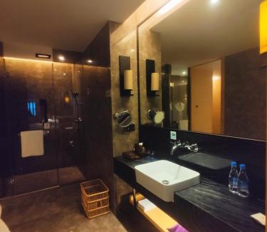 Heyuan Hotel | Mels Weldon Evergreen Lake Hotel Heyuan