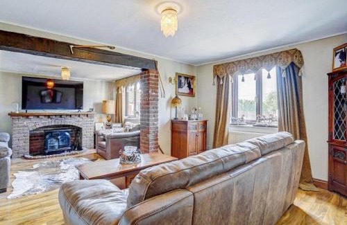 Hopton House | Melsham House
