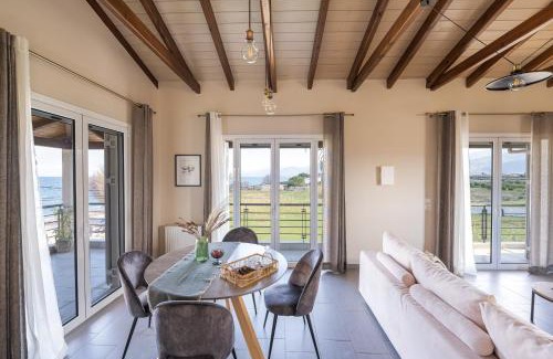 Aigialeia House | Meltemi Beach House - a seaside Luxury maisonnette