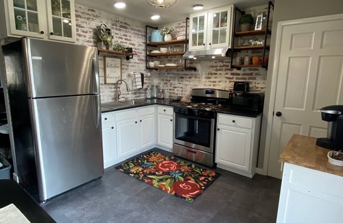 North Ridgeville House | Melva’s place North Ridgeville