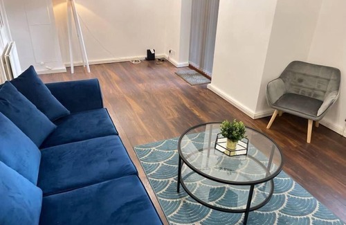 Edgbaston Apartment | Melville Road Apartment - Birmingham City Centre