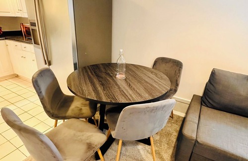 Melville Apartment | Melville's Hidden Gem