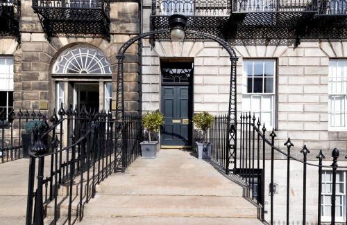 West End Apartment | Melville Street Townhouse