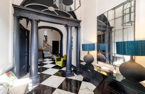 West End Apartment | Melville Street Townhouse