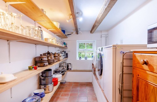 Little Petherick House | Melyn Wood Cottage - Five Bedroom House, Sleeps 10