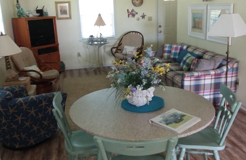 Port Lavaca House | Mema's Beach Cottage