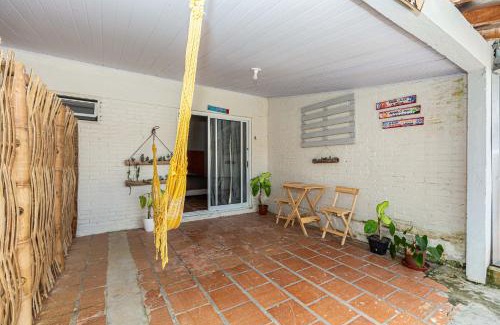 Pontal do Parana House | Memora Guesthouse Pontal do Paraná - Suíte a duas quadras da Praia e perto da Ilha do Mel