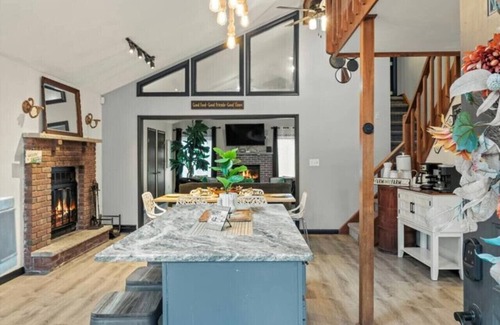 Long Pond House | Memorable Getaway Poconos