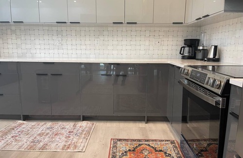 Cordova House | Memorable Newly Remodeled, 5-Bedroom Home with lots of Space.