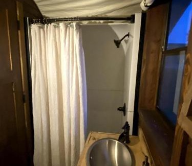 Glenwood House | Memorable Vacation in 1800s-Style Covered Wagon in Glenwood, Iowa
