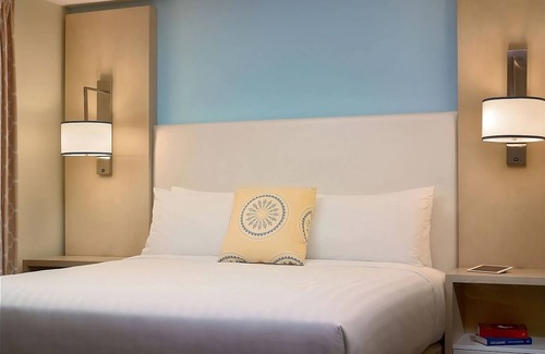 Schaumburg Hotel | Memorable Vacation, Short Drive To Arlington Heights Historical Museum!