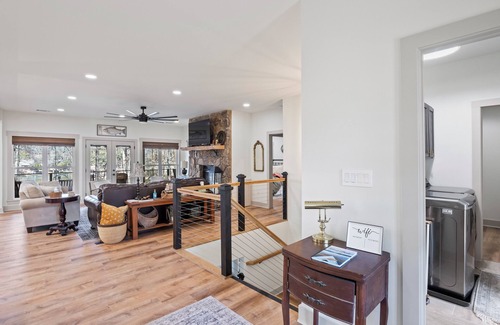 Alexander City House | MemoRays Made on Martin, MemoRays Made on Martin- 5BR Lake Front Home- Sleeps 12