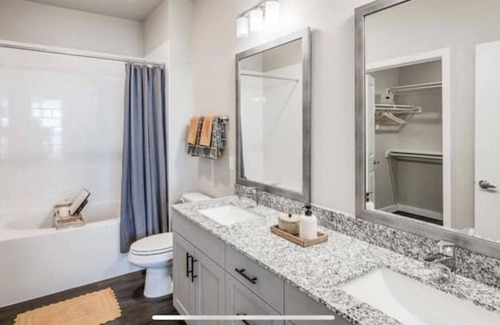 Spring Branch West Apartment | Memorial City One Bedroom Apt Beauty