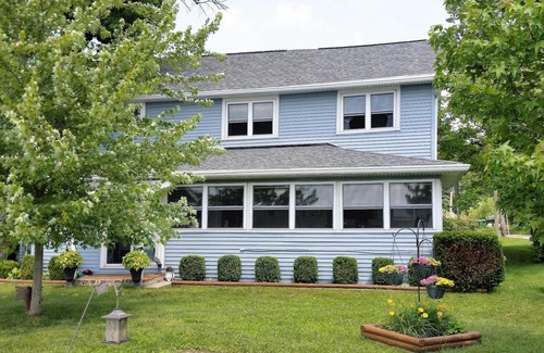 Sturgis House | "Memories Are Made Here" Klinger Lake - Lakefront With Beautiful Sunsets