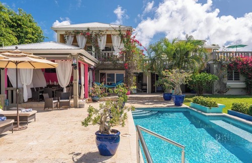Crocus Hill House | Memories in Cultural Luxury😌- Estate in the Caribbean Culinary Capital w/staff
